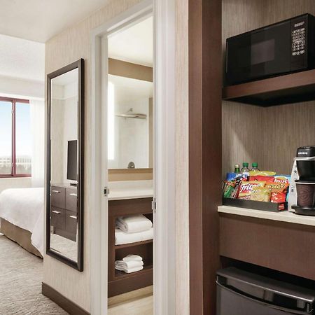Embassy Suites By Hilton Chicago North Shore Диърфийлд Екстериор снимка