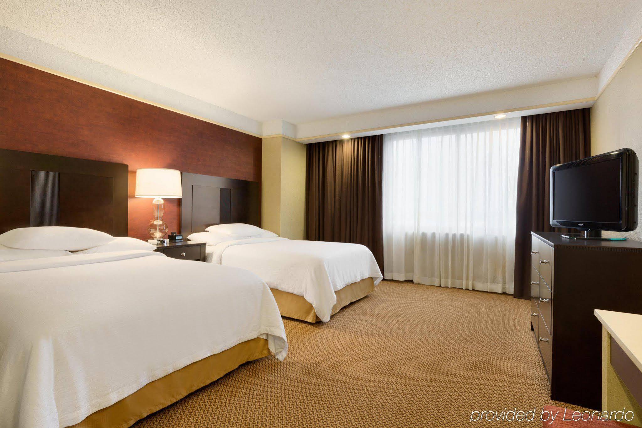 Embassy Suites By Hilton Chicago North Shore Диърфийлд Екстериор снимка