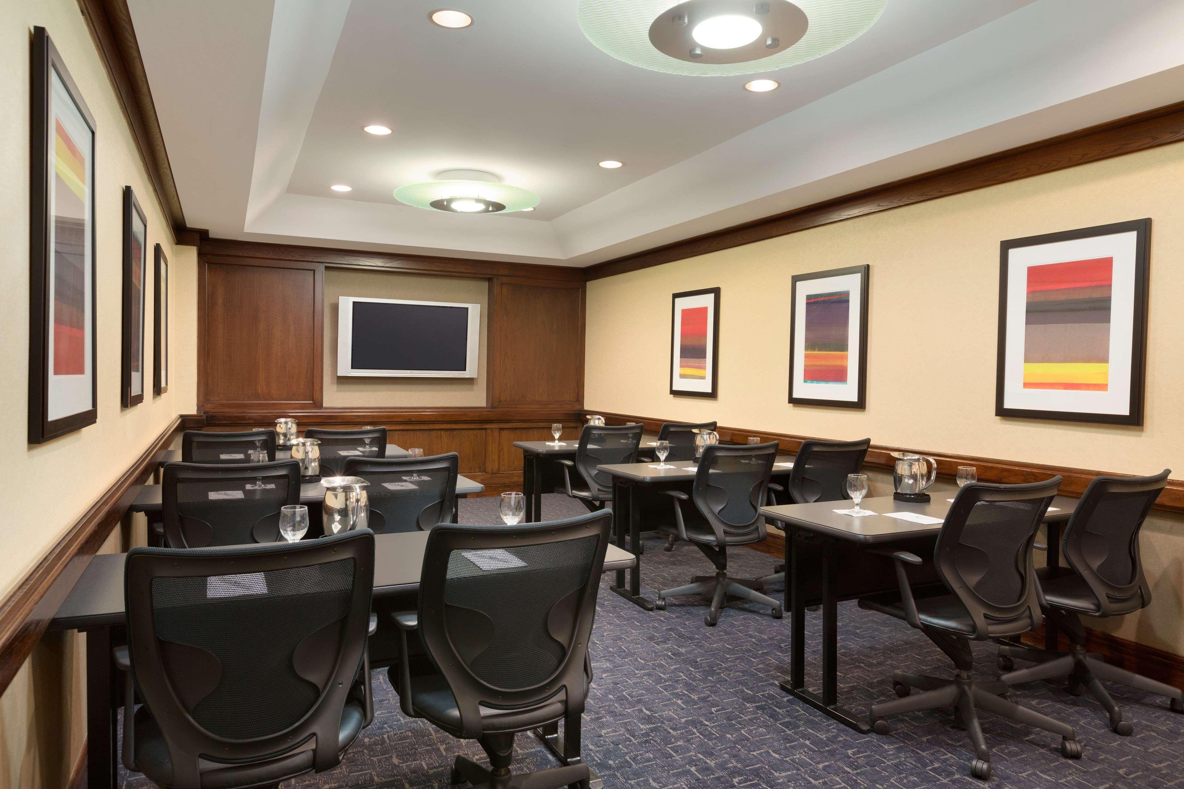 Embassy Suites By Hilton Chicago North Shore Диърфийлд Екстериор снимка