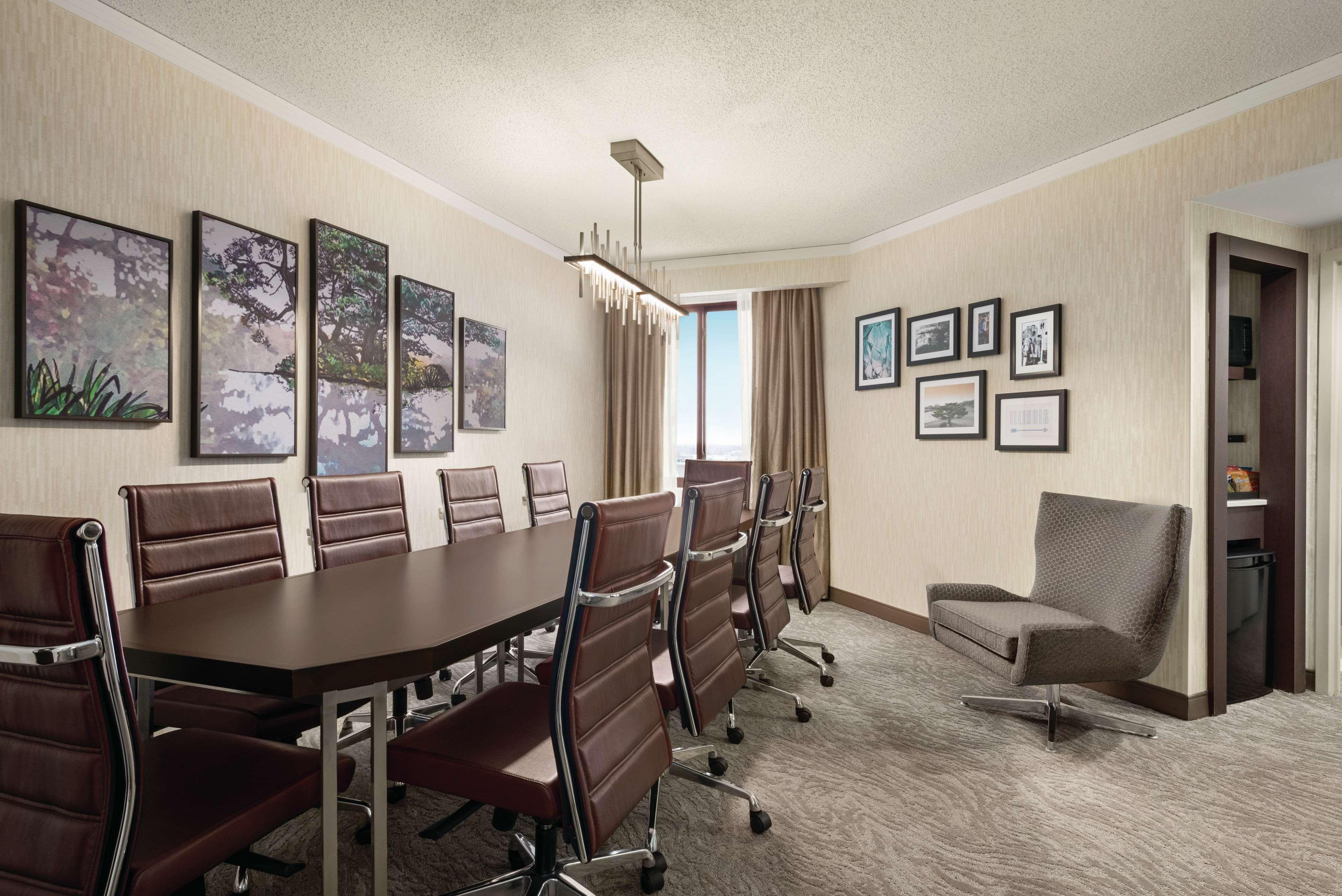 Embassy Suites By Hilton Chicago North Shore Диърфийлд Екстериор снимка