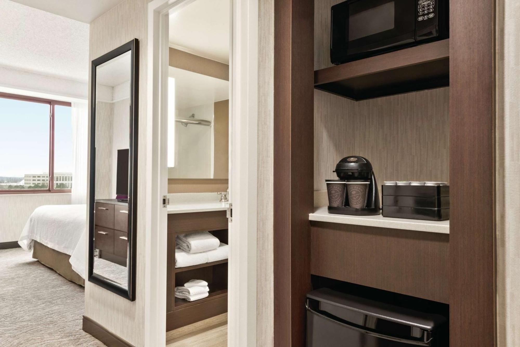 Embassy Suites By Hilton Chicago North Shore Диърфийлд Екстериор снимка