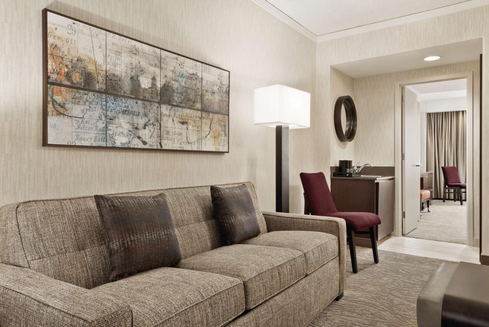 Embassy Suites By Hilton Chicago North Shore Диърфийлд Екстериор снимка