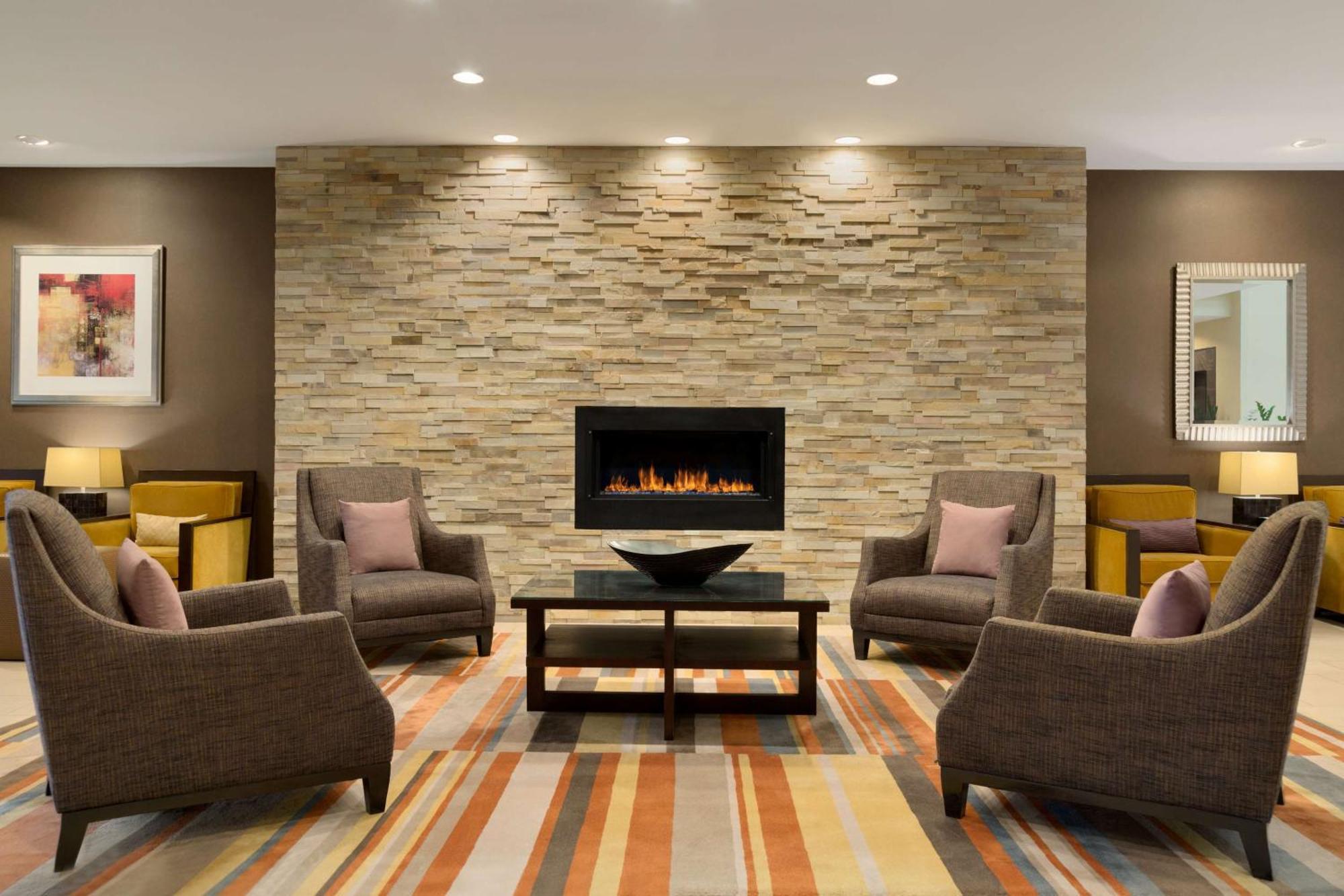 Embassy Suites By Hilton Chicago North Shore Диърфийлд Екстериор снимка